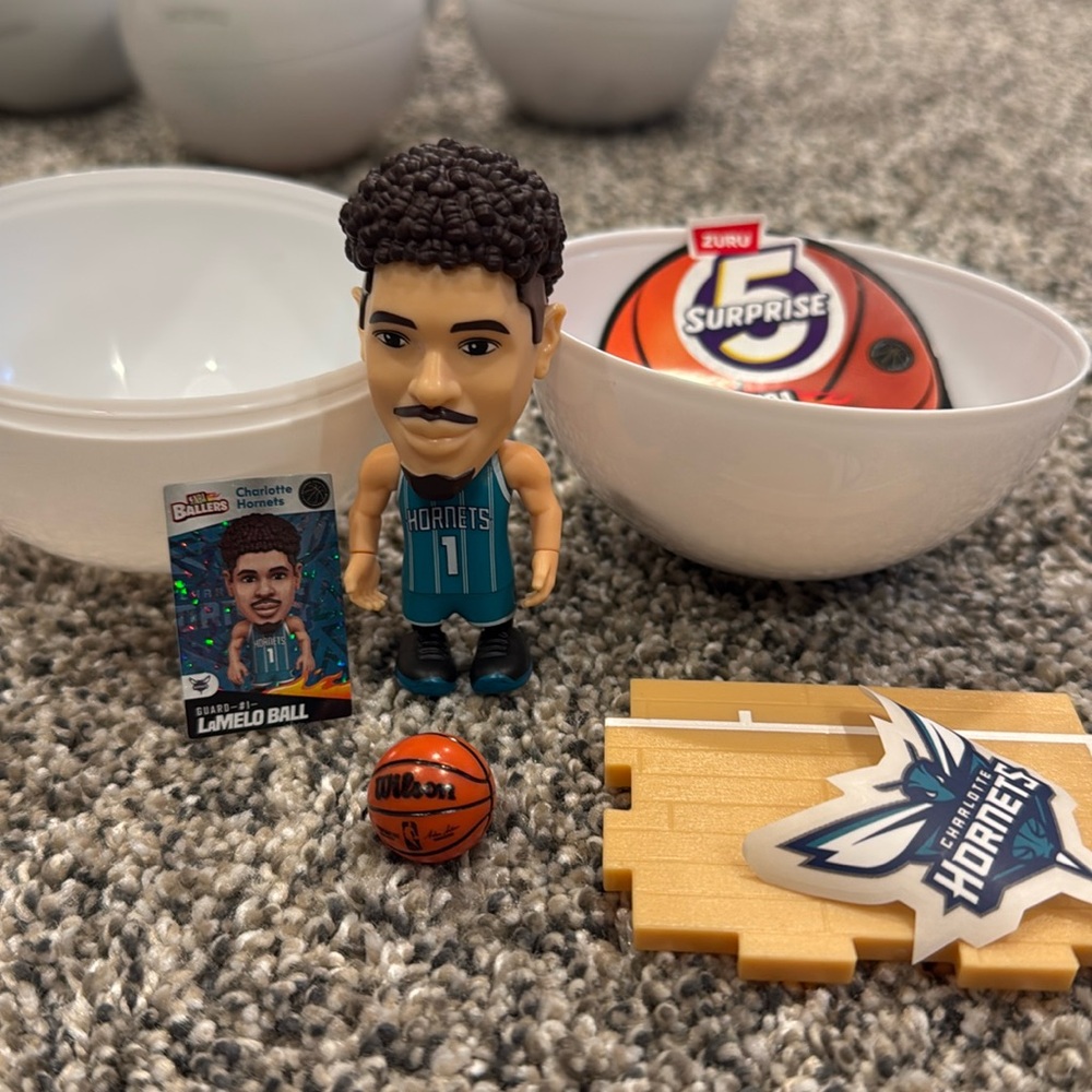 Zuru NBA Ballers 5 Surprise mystery figure, LaMelo Ball, Charlotte Hornets